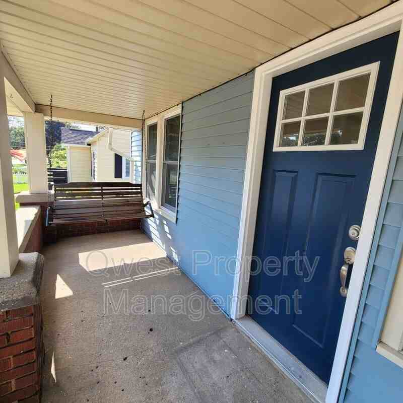 3505 Curtis St - Photo 2 of 24