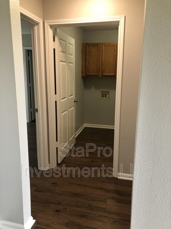 114 Village Pl - Photo 5 of 10