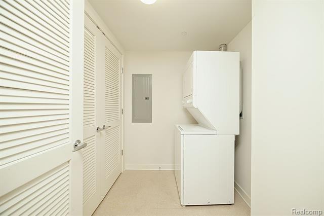 1135 Shelby St #2708 - Photo 7 of 38