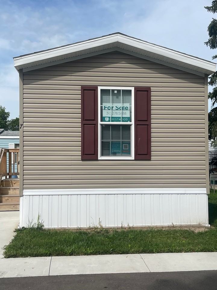 7 1st St #7 - Photo 2 of 31