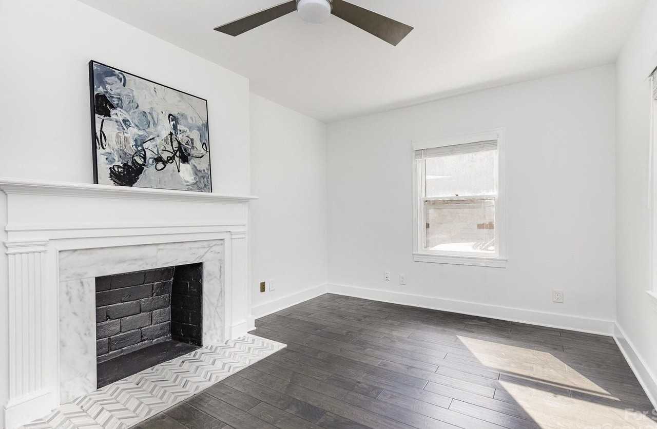 2624 Bay Street - Photo 3 of 17