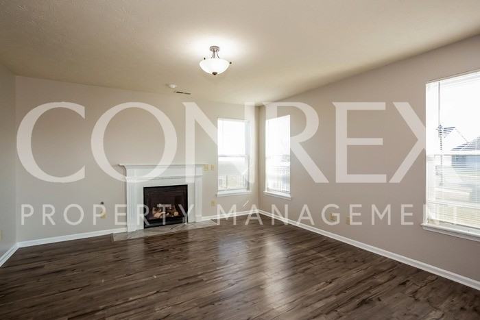 1508 Maplewood Ln - Photo 2 of 11