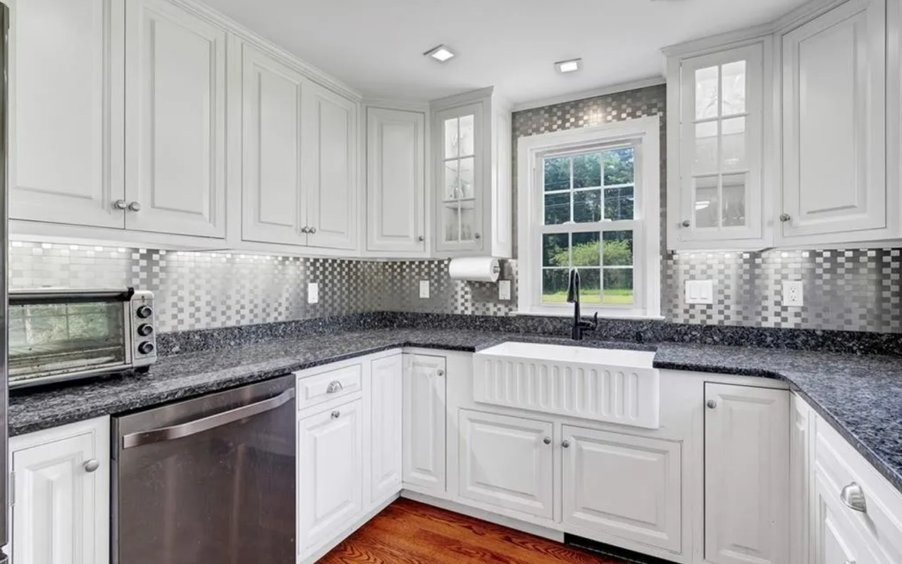 15 Lenora Dr #NA - Photo 3 of 13