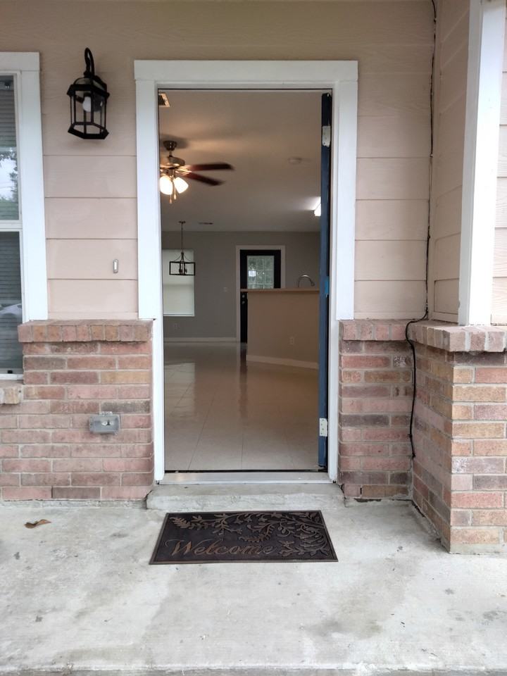 240 N San Ignacio Ave #NA - Photo 2 of 7