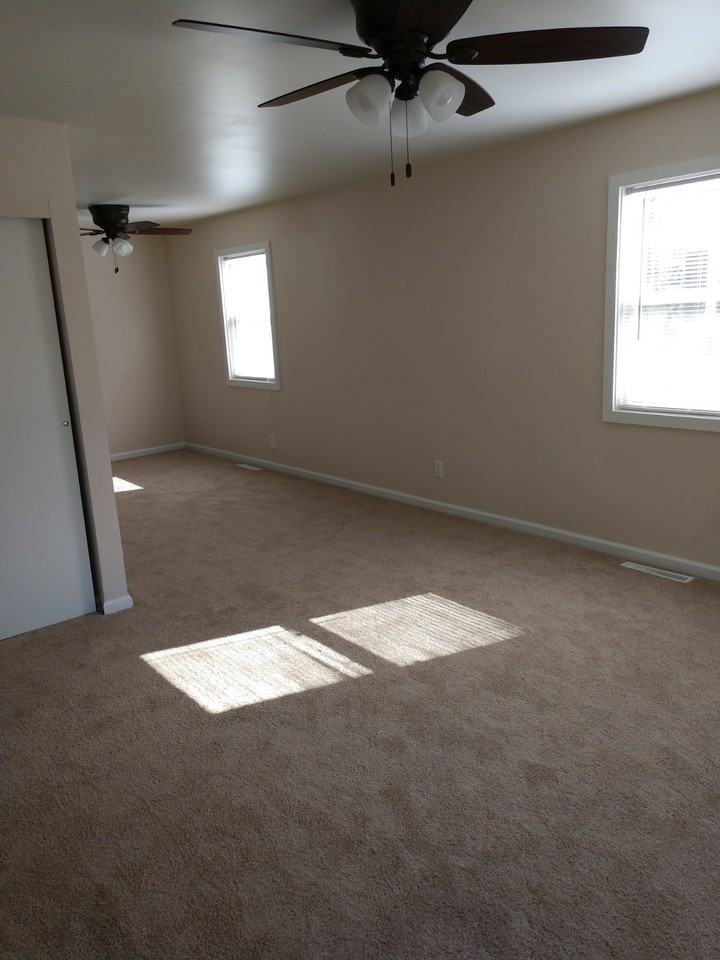 1412 Holly Hill Dr #1 - Photo 2 of 10