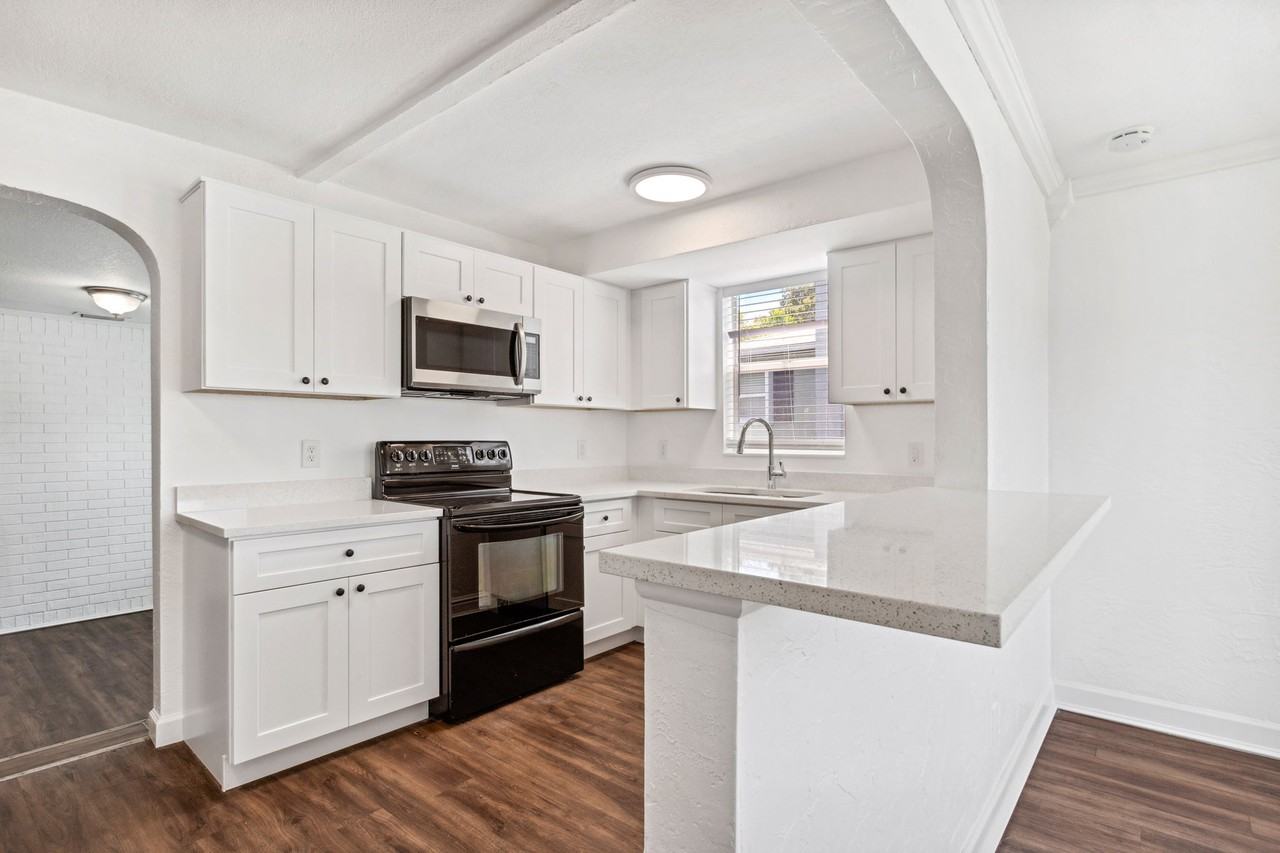 4636 Fairfield Ave S #1 - Photo 7 of 27