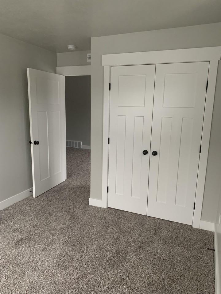 435 N 800 W - A - 101 #101 - Photo 7 of 17