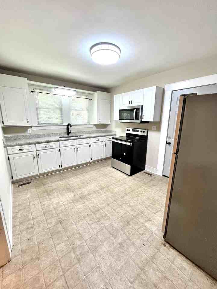 306 Abercrombie Rd #1 - Photo 7 of 15
