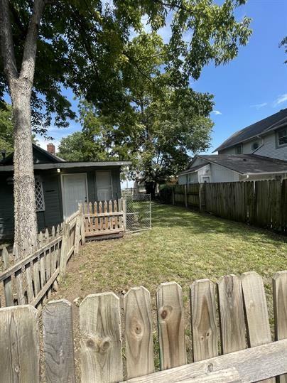 1041 Delaware St #1 - Photo 3 of 16