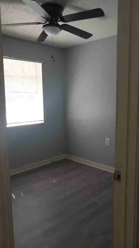 2102 Sidney St #4A - Photo 3 of 4