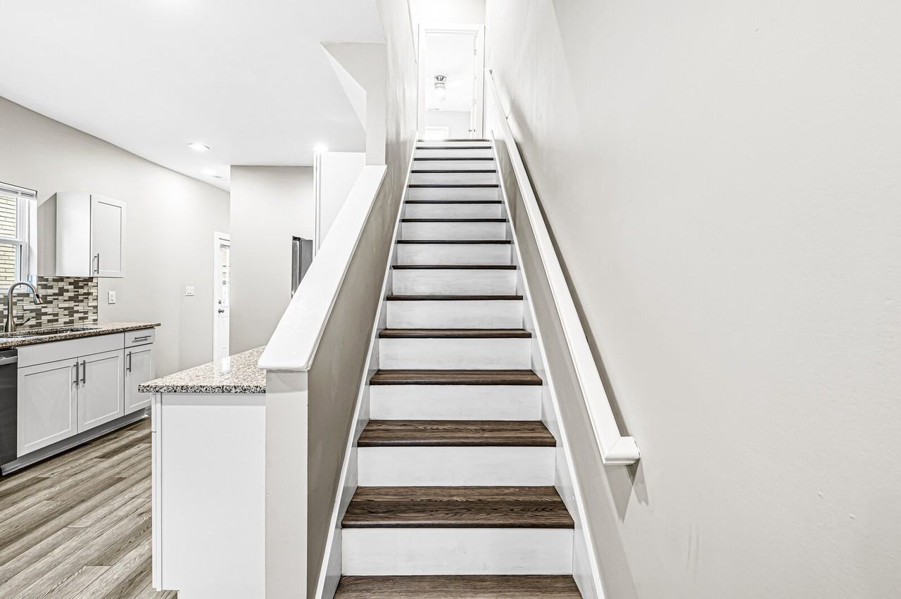 3241 Boulevard Pl #3241 - Photo 3 of 21