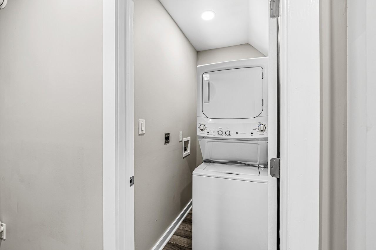 3241 Boulevard Pl #3241 - Photo 5 of 21