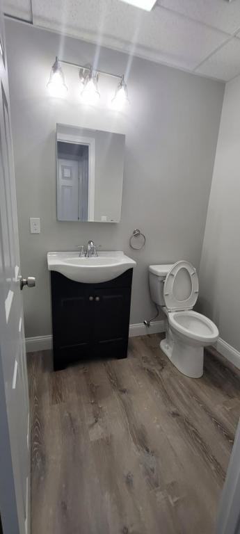 565 Maple St - Photo 4 of 9