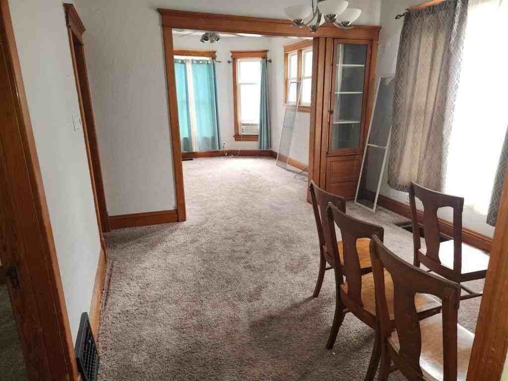 1316 Oak St - Photo 3 of 8