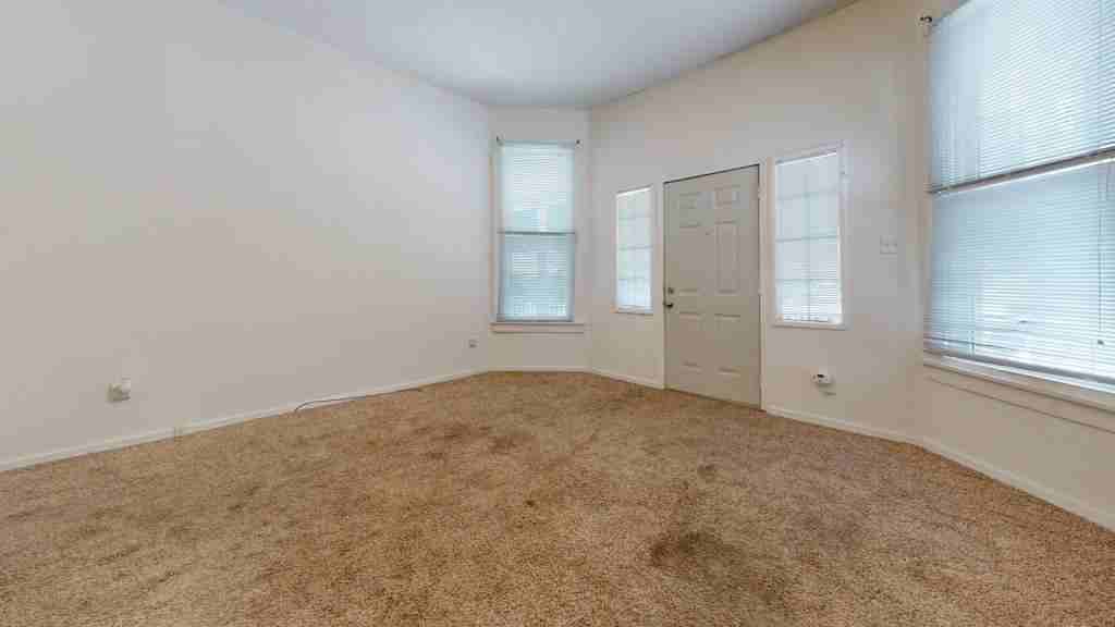 617 3rd St - Photo 2 of 11