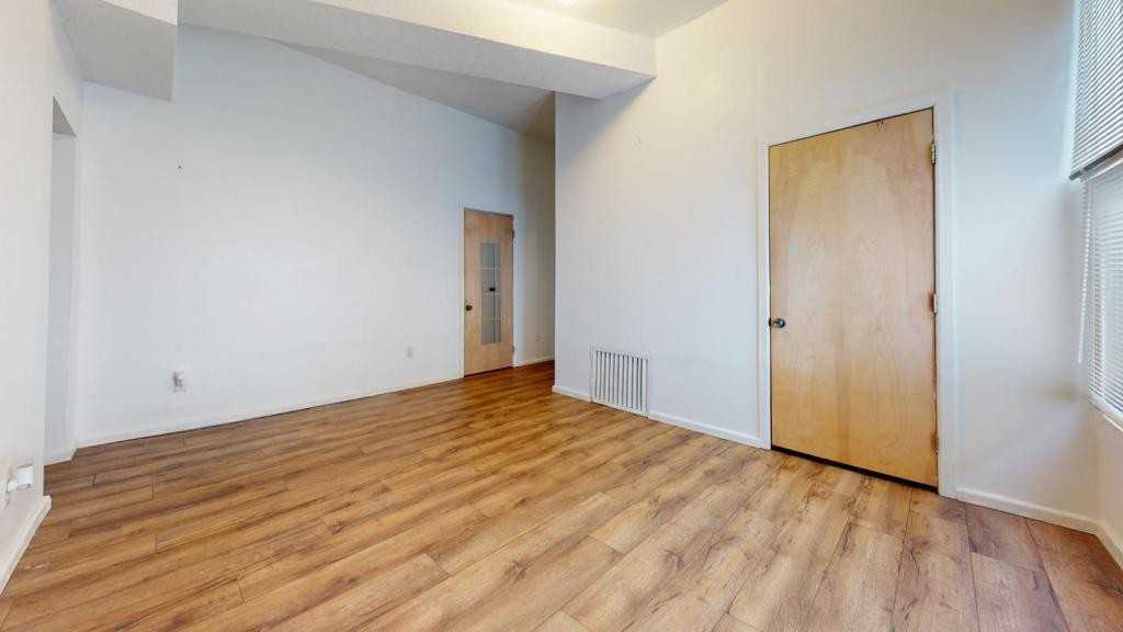 617 3rd St - Photo 3 of 11