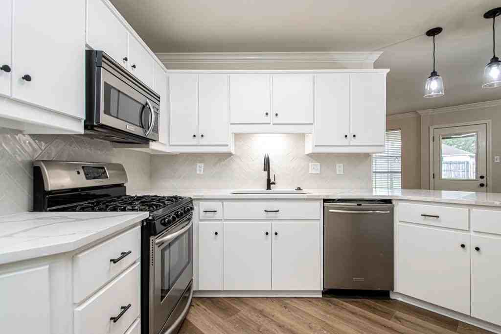 23 Pamela Ln - Photo 3 of 41