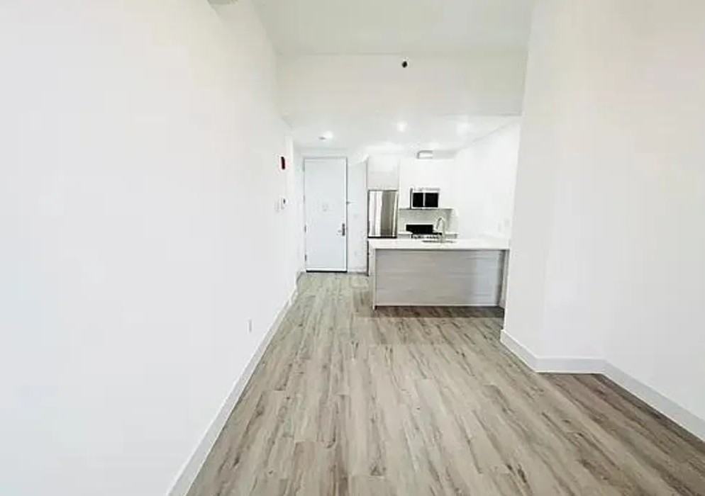 221 Sea Breeze Ave - Photo 2 of 10