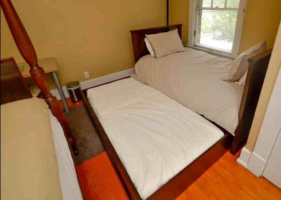 2000 Grasmere Dr #2 - Photo 2 of 2