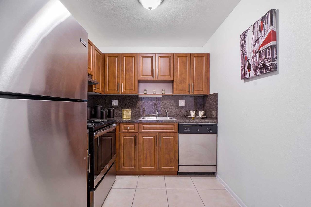 Windsor Forest Apartments - Photo 7 of 41