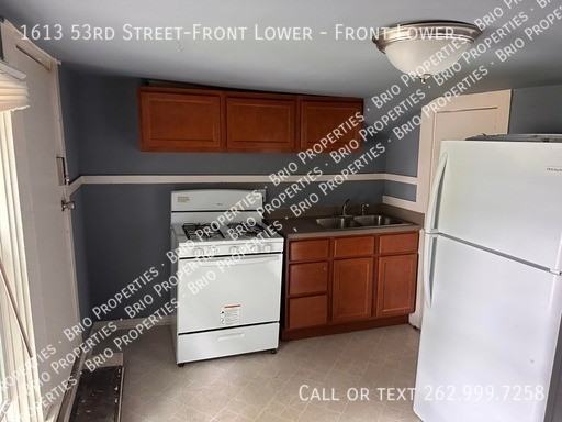 1613 53rd Street-Front Lower - Photo 2 of 5