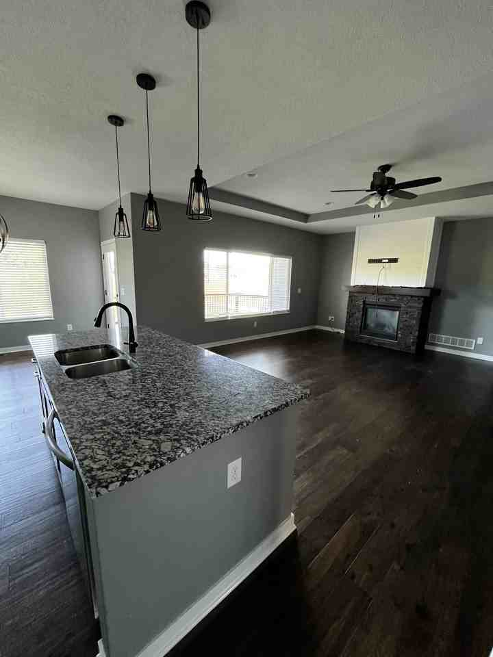 1015 Juniper Dr #NA - Photo 3 of 17