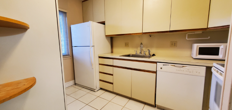 114th Terrace Northeast - Photo 4 of 17