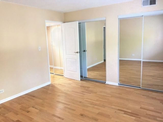 5S070 Pebblewood Ln #F5 - Photo 7 of 9