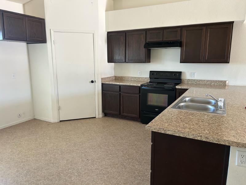 3713 S Desert Sky Dr - Photo 2 of 4