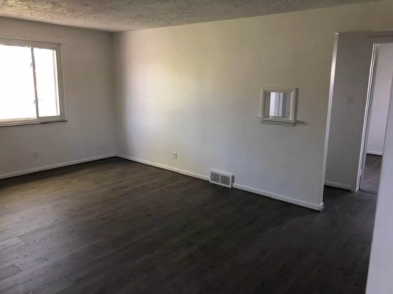 1747 Portage Trl #4 - Photo 6 of 10