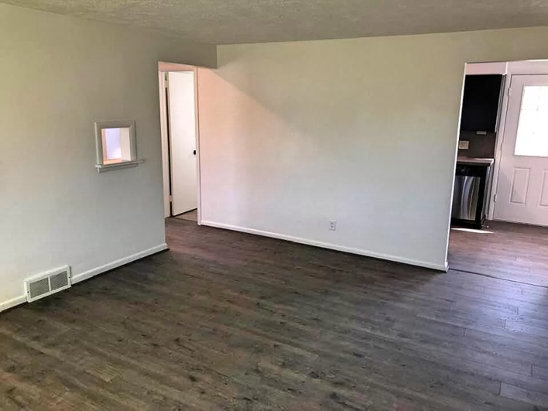 1747 Portage Trl #4 - Photo 7 of 10