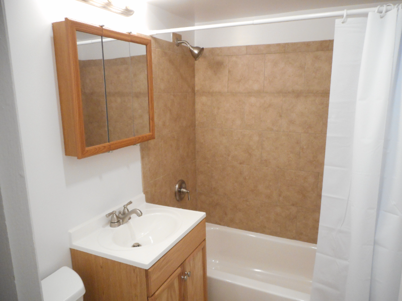 604 Pershing Ave #D - Photo 2 of 7