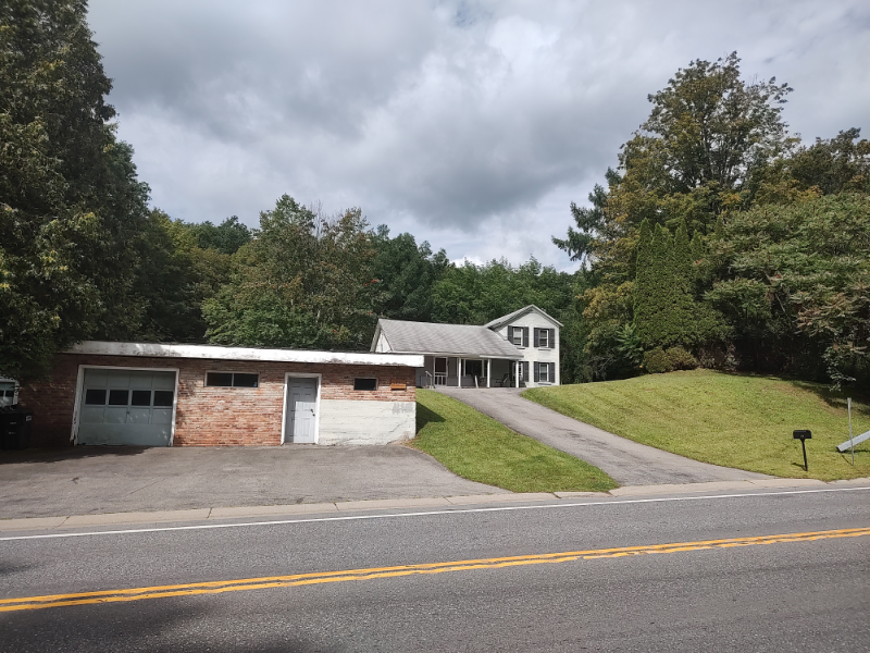 1146 Route 9n - Photo 2 of 27