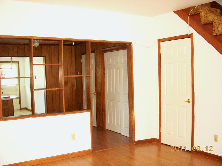 793 Walnut St - Photo 2 of 13