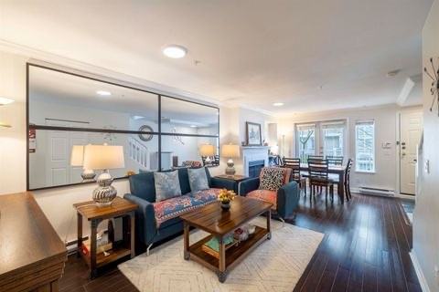 6588 Southoaks Crescent