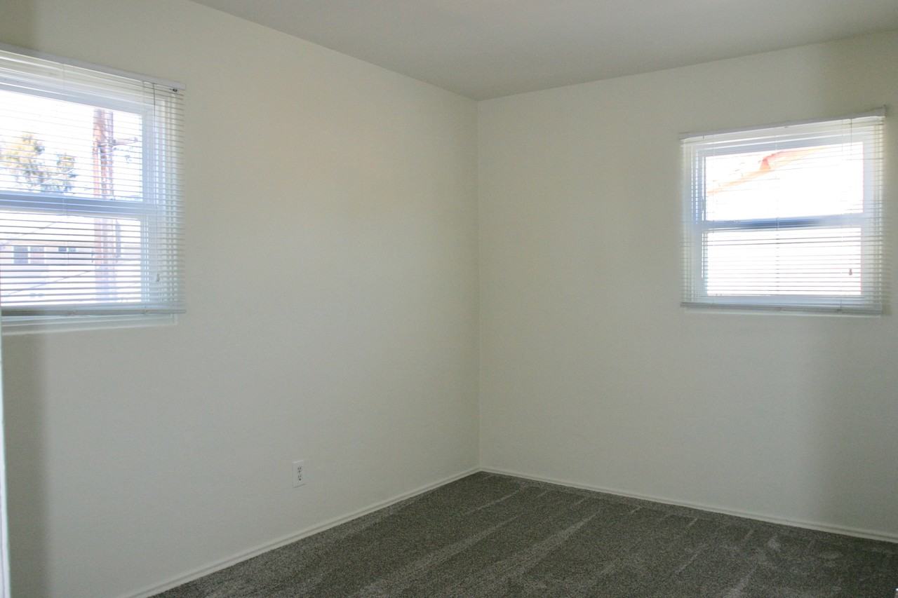 1148 1/2 Reed Ave #1148-5 - Photo 7 of 11