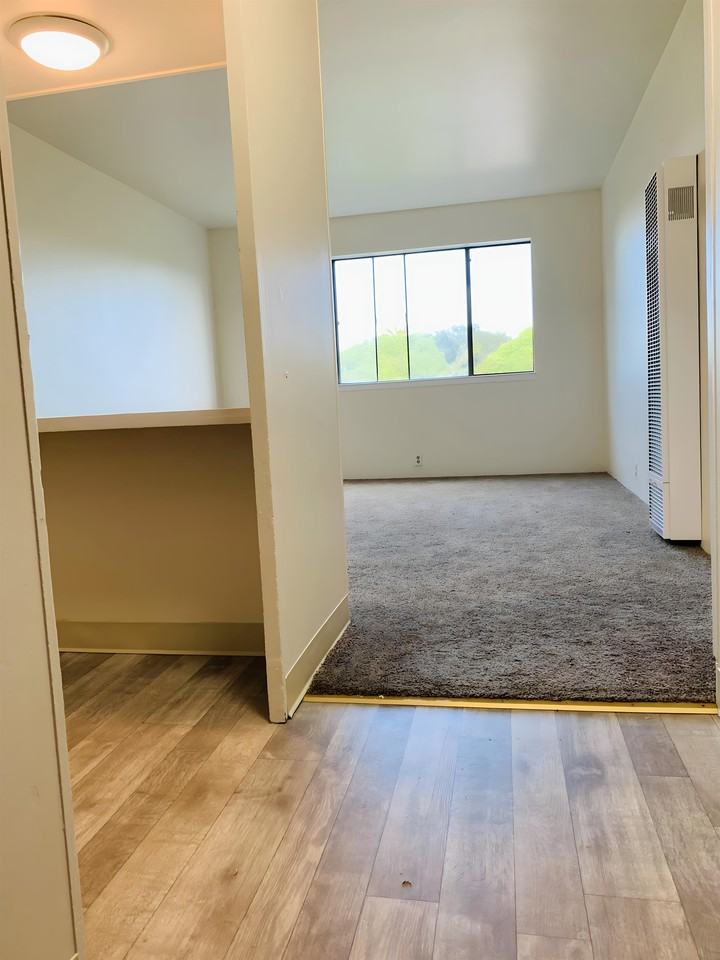 348 4th Ave #19 - Photo 2 of 10