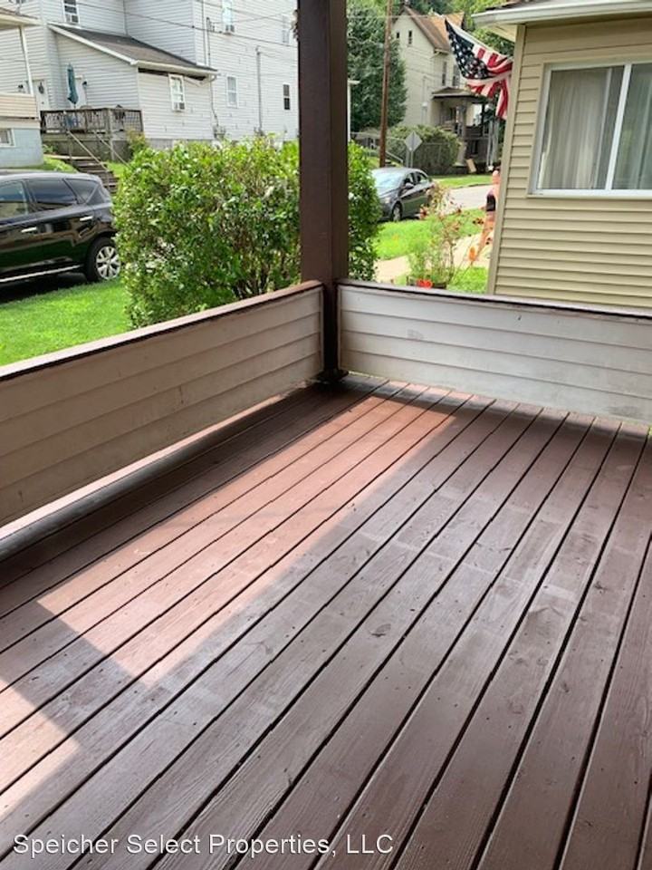 523 Vickroy Avenue - Photo 2 of 13