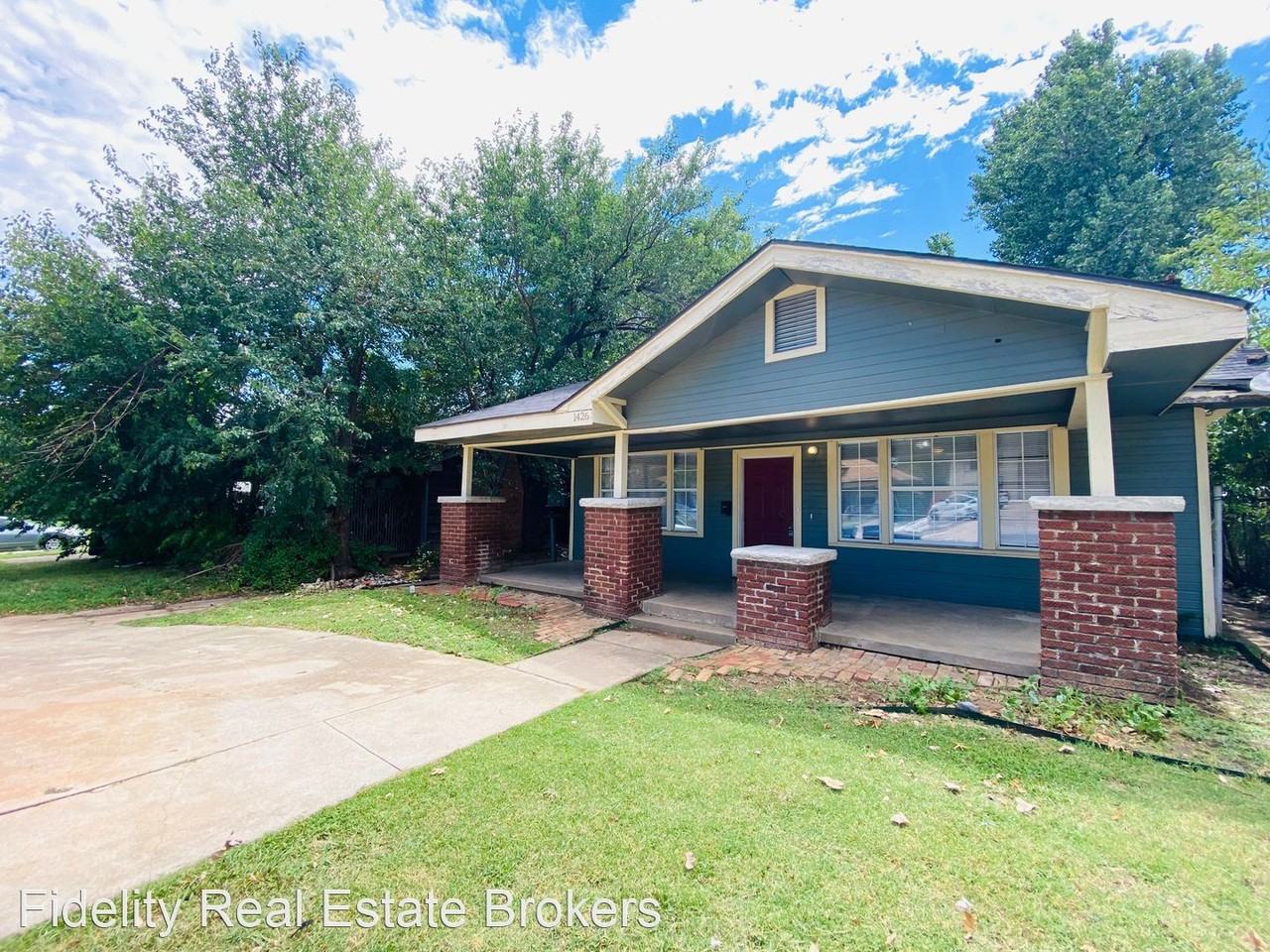 1426 Nw 24th St - Photo 2 of 13