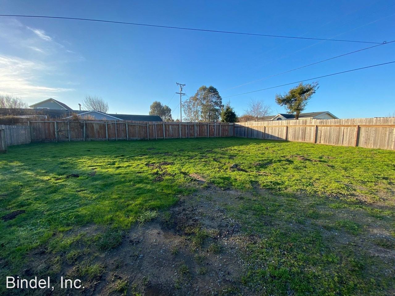 1084 Mary Ln - Photo 2 of 24