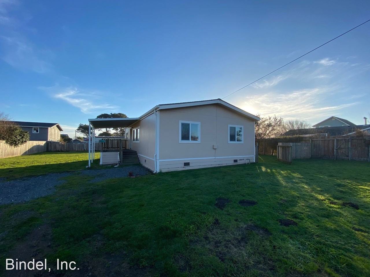 1084 Mary Ln - Photo 3 of 24