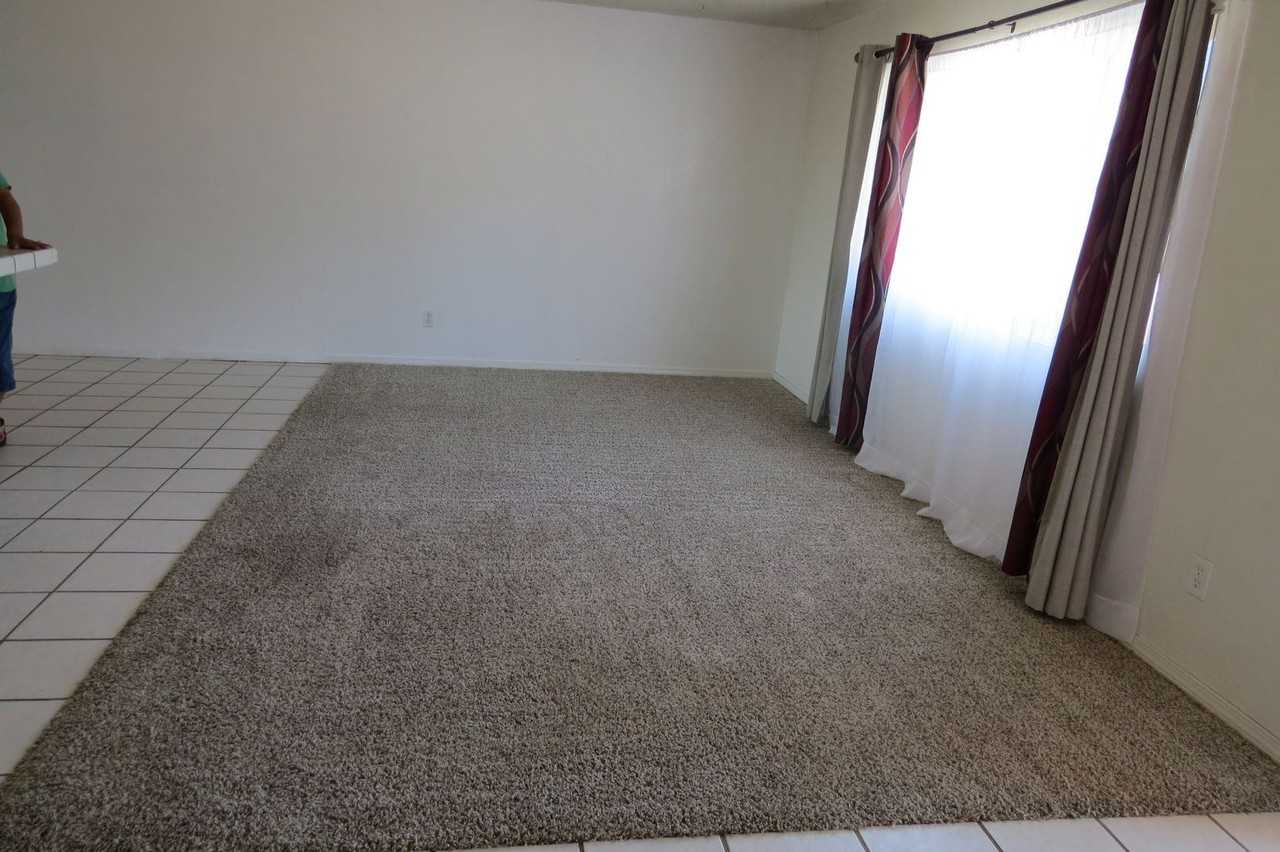 2053 Hillview Pl - Photo 3 of 8