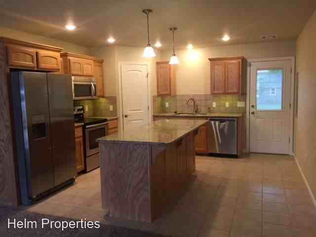 353/355 Spring Street - Photo 2 of 7