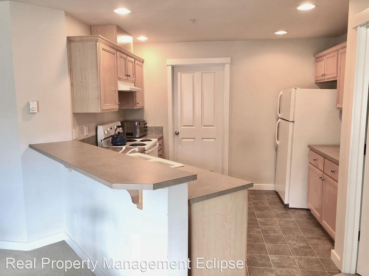 10523 221st Ln Ne #204 - Photo 3 of 11