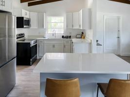 featured image of Colonial Dr