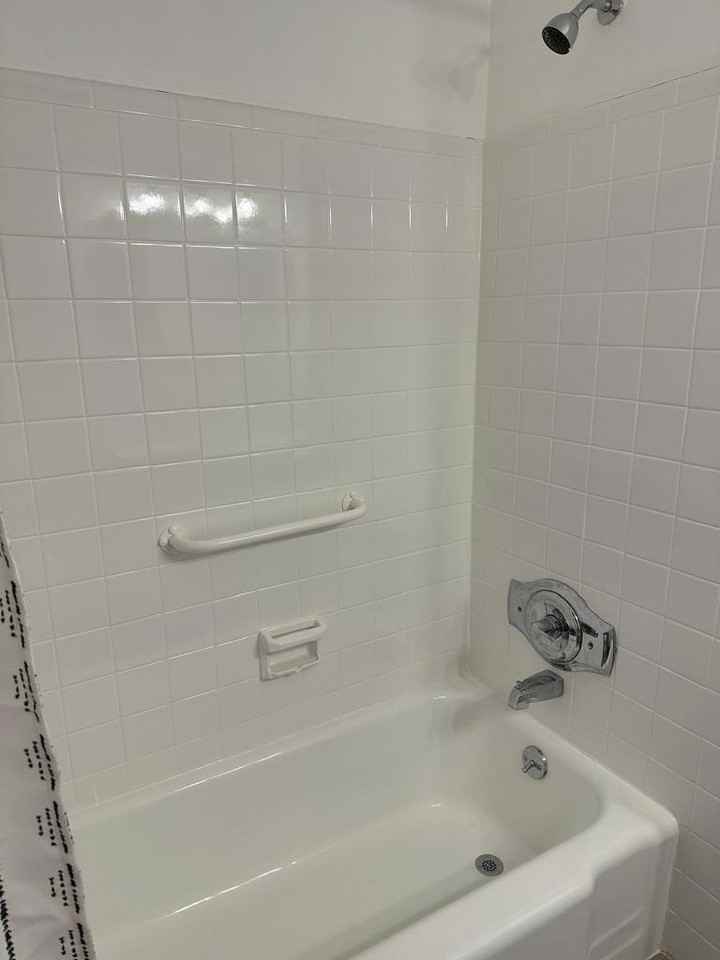 Colonial Dr - Photo 6 of 22