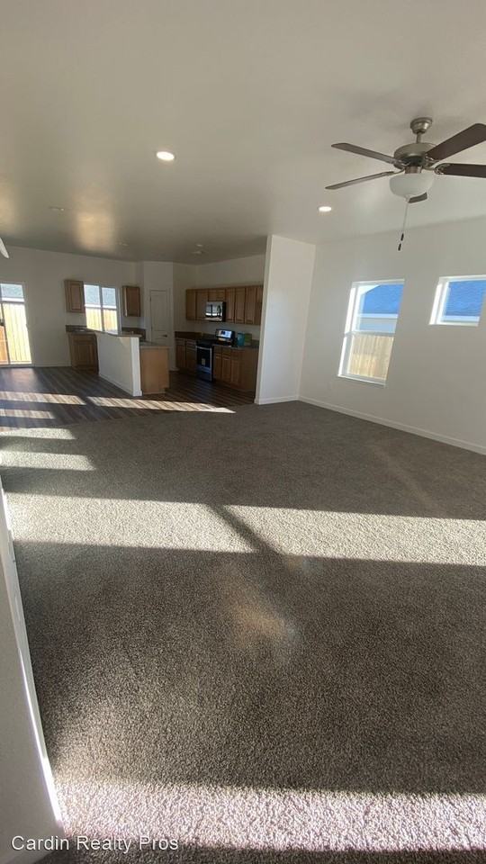 4550 Madison Rd - Photo 3 of 30