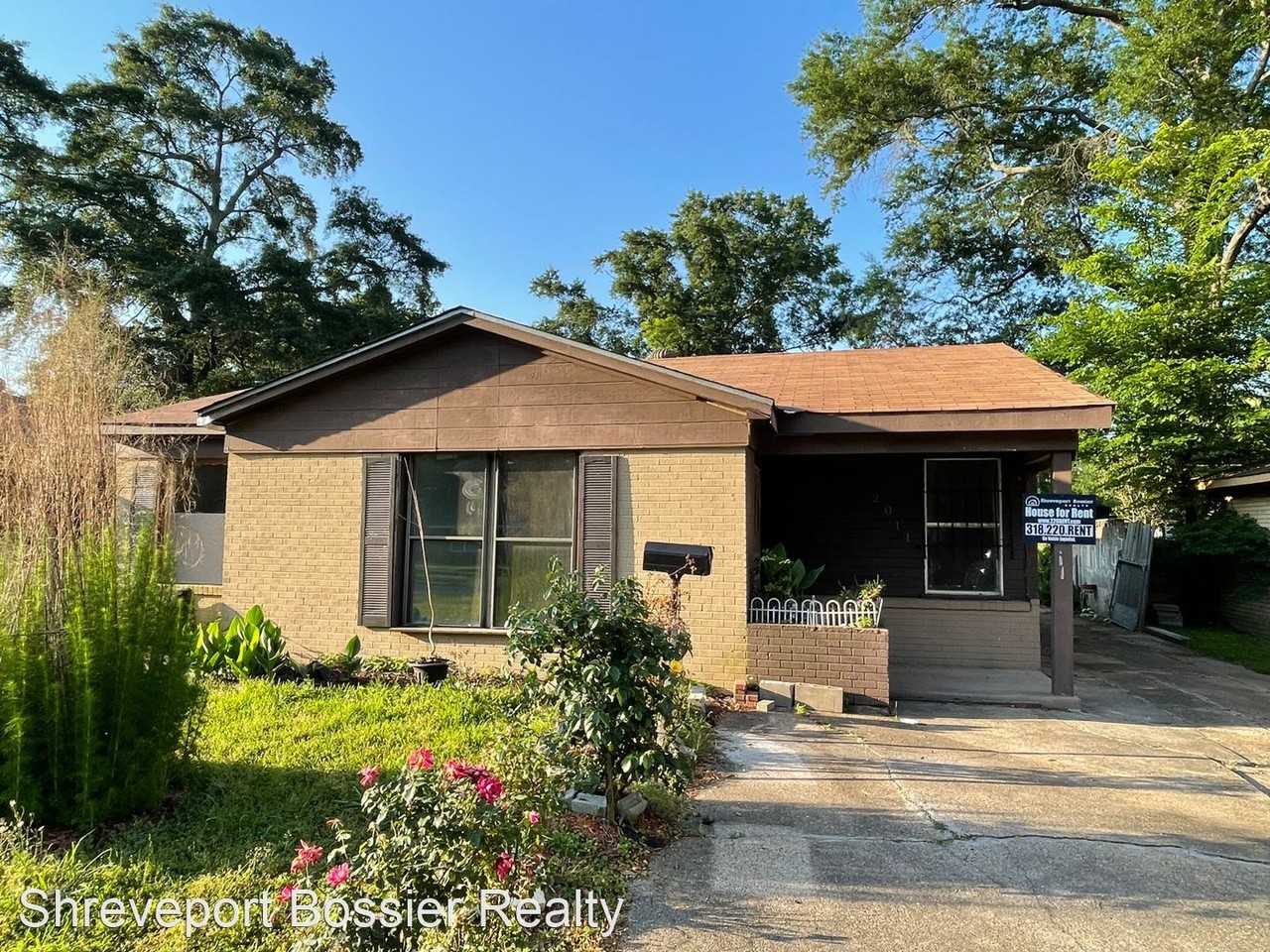 2011 Vivian St, Shreveport, LA 71108 3 Bedroom House for 825/month