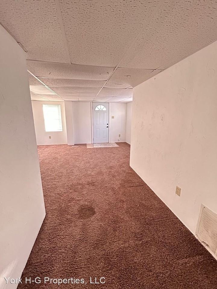 92 N Main St - Photo 3 of 7