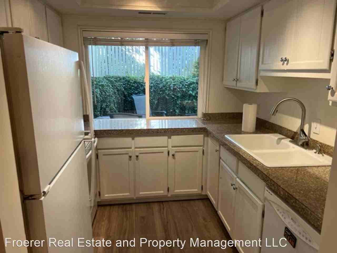 5831 Waterbury Way - Photo 3 of 34